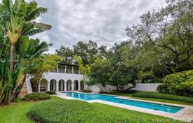 Просторная вилла с садом, задним двором, бассейном и зоной отдыха, Майами, США за $2 850 000