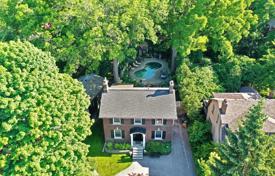 Дом в городе в Этобико, Торонто, Онтарио,  Канада за C$2 466 000