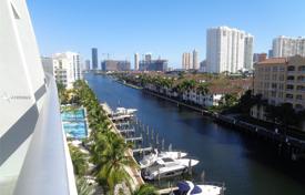 Комфортабельные апартаменты с видом на океан в резиденции на первой линии от пляжа, Авентура, Флорида, США за $800 000