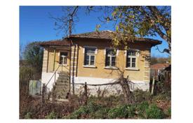 Двухэтажный дом 138 м² с большим участком земли 1 027 м² в центре с. Кубадин, общ. Средец, Болгария за 22 500 €
