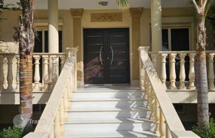 6-комнатный коттедж в Лимасоле за 2 500 000 €