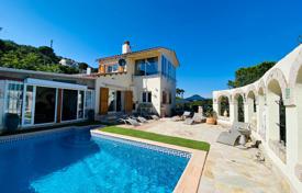 Двухэтажная вилла с гостевым домом, бассейном, СПА и видом на море в Льорет‑де-Маре, Коста-Брава, Испания за 440 000 €