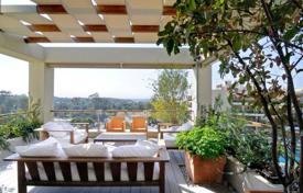 Просторный пентхаус с террасой и видом на горы и море в резиденции с бассейном, Пирей, Аттика, Греция за 1 495 000 €