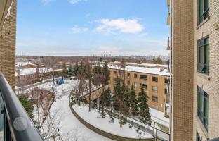 4-комнатная квартира в Норт-Йорке за C$895 000