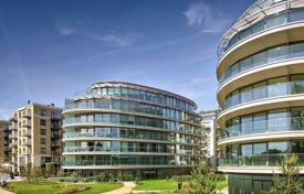 Трехкомнатные апартаменты в престижной резиденции с бассейном, спа-центром и садом, Лондон, Великобритания за 1 374 000 €