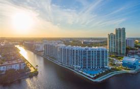 Стильная квартира с видом на океан в резиденции на первой линии от пляжа, Авентура, Флорида, США за $1 500 000