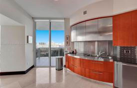 3-комнатные апартаменты в кондо 199 м² в Коллинз-авеню, США за $2 450 000