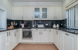 3-комнатный коттедж 220 м² в Каштру-Марине за 520 000 €