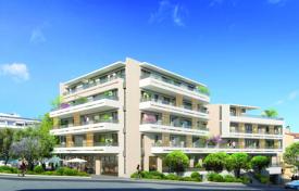 Новые двухкомнатные апартаменты всего в 400 метрах от моря, Канны, Лазурный Берег, Франция за 220 000 €