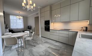 4-комнатная вилла 223 м² в Пиньках за 650 000 €