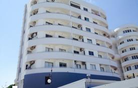Недавно отремонтированные апартаменты с террасой и видом на море, на первой береговой линии, Ларнака, Кипр за 355 000 €