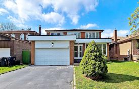 Дом в городе в Норт-Йорке, Торонто, Онтарио,  Канада за C$1 678 000