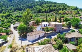 Исторический особняк с красивыми видами на Пелопонессе, Греция за 320 000 €