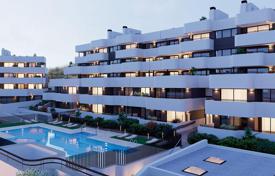 Апартаменты с просторной террасой в 550 метрах от пляжа, Эстепона, Испания за 512 000 €