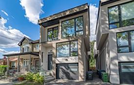 Дом в городе в Этобико, Торонто, Онтарио,  Канада за C$1 874 000