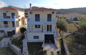 Просторный дом с садом и паркингом недалеко от моря, Пелопоннес, Греция за 380 000 €