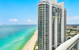 Комфортабельные апартаменты с видом на океан в резиденции на первой линии от пляжа, Санни Айлс Бич, Флорида, США за $1 149 000