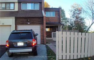 8-комнатный таунхаус в Скарборо за C$1 093 000