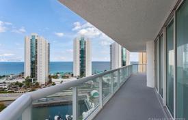 Белоснежная трехспальная квартира с видом на океан и центр Майами, Санни-Айлс-Бич, Флорида, США за 1 014 000 €