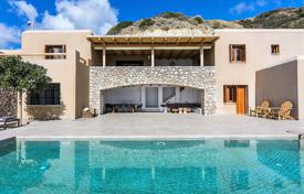 Просторная вилла с гостевым домом и домиком на пляже, Иерапетра, Греция за 19 000 € в неделю