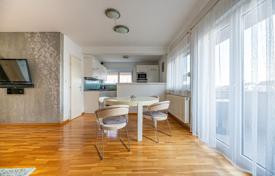 Продажа, Новый Загреб, 3-комнатная квартира, парковка, сад, кладовая за 220 000 €