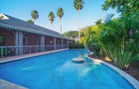Одноэтажная вилла с бассейном и садом недалеко от пляжа, Невис, Сент-Китс и Невис за $1 950 000
