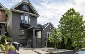 Дом в городе в Олд Торонто, Торонто, Онтарио,  Канада за C$1 598 000