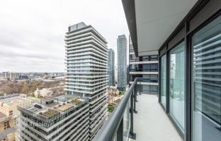 3-комнатная квартира на Бэй-стрит за C$1 315 000