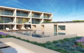 Комфортабельные апартаменты с балконом рядом с полем для гольфа, Фару, Португалия за 545 000 €