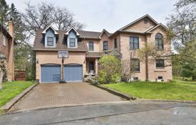 Дом в городе в Скарборо, Торонто, Онтарио,  Канада за C$1 579 000
