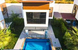 3-комнатная вилла 340 м² в Кушадасах, Турция за $244 000