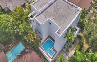 7-комнатный дом 488 м² в Форт-Лодердейле за $2 095 000