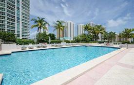 Комфортабельные апартаменты с видом на океан в резиденции на первой линии от пляжа, Санни Айлс Бич, Флорида, США за $1 056 000