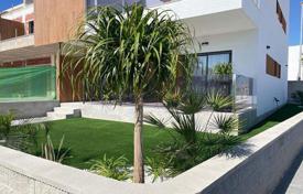 Трёхкомнатная квартира с частным садом в Пилар‑де-ла-Орададе, Аликанте, Испания за 280 000 €