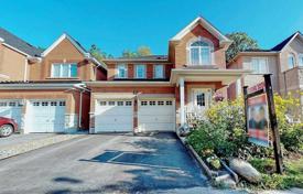 Дом в городе в Скарборо, Торонто, Онтарио,  Канада за C$1 174 000