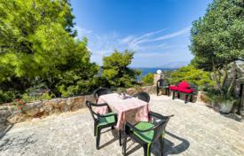 Два дома с большим садом всего в 300 м от пляжа, Пелопоннес, Греция за 250 000 €