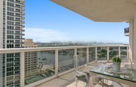 Трехкомнатная квартира в небоскребе на первой линии от пляжа в Майами-Бич, Флорида, США за 1 205 000 €
