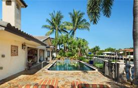 Уютная вилла с задним двором, бассейном, летней кухней и зоной отдыха, Форт-Лодердейл, США за $1 995 000