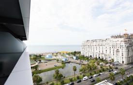 Продается прекрасная квартира-студия с одновременно потрясающим видом на море и город за 64 000 €