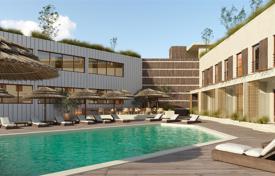 Уютная квартира в новом комплексе с бассейном и баром на крыше, Сетубал, Португалия за 400 000 €