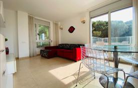 Трехкомнатная квартира в красивой резиденции с бассейном, Ллорет‑де-Мар, Испания за $254 000