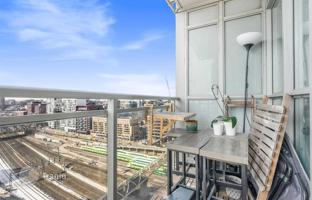 4-комнатная квартира на Айcбоат Терраc за C$865 000