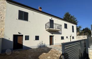 4-комнатный дом 170 м² в Врсаре за 520 000 €