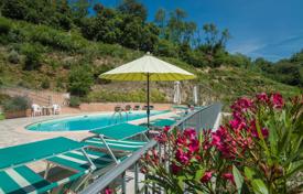 Вилла с оливковой рощей и бассейном в Ла Специи, Лигурия, Италия за 970 000 €