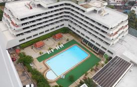Просторные апартаменты в резиденции с бассейном, в центре Патонга, Пхукет, Таиланд за $240 000