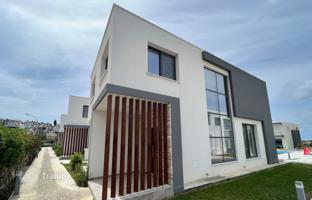 3-комнатный коттедж 240 м² в Хлораке за 680 000 €