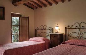 8-комнатная вилла 500 м² в Пескальи, Италия за 725 000 €