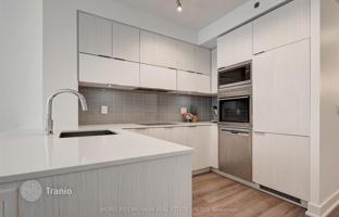 5-комнатная квартира на Ричмонд-стрит Запад за C$1 163 000