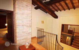 3-комнатная вилла 213 м² в Сиене за 740 000 €