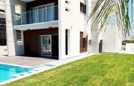 Меблированная вилла с бассейном и садом на крыше рядом с пляжем, Героскипу, Кипр за 750 000 €